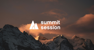 Summit Session: Success Story Bike Kingdom Logo der Summit Session vor einer alpinen Bergkulisse bei Sonnenuntergang