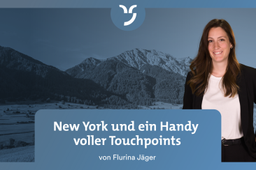 Flurina im schwarzen Blazer vor blauem Hintergrund, daneben das GRdigital-Logo und der Titel „New York und ein Handy voller Touchpoints".